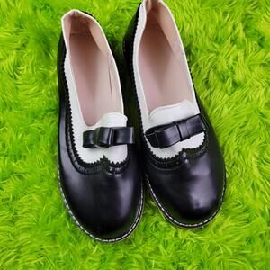 Black and White Pixie Cove Shoes with Bows, 9